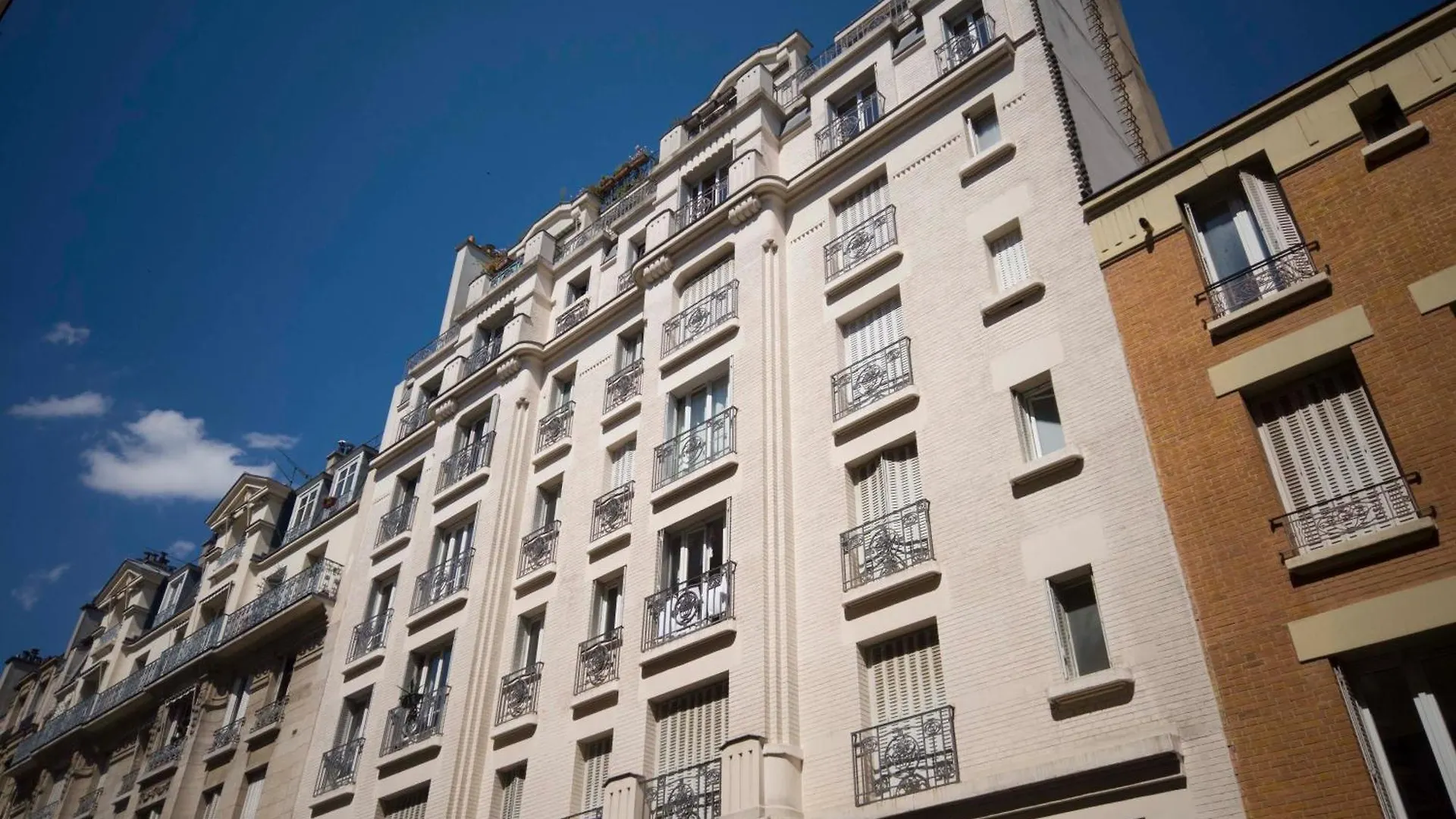 Amazing View In Montmartre, 2 Min From Sacre-Coeur Apartment Paris France