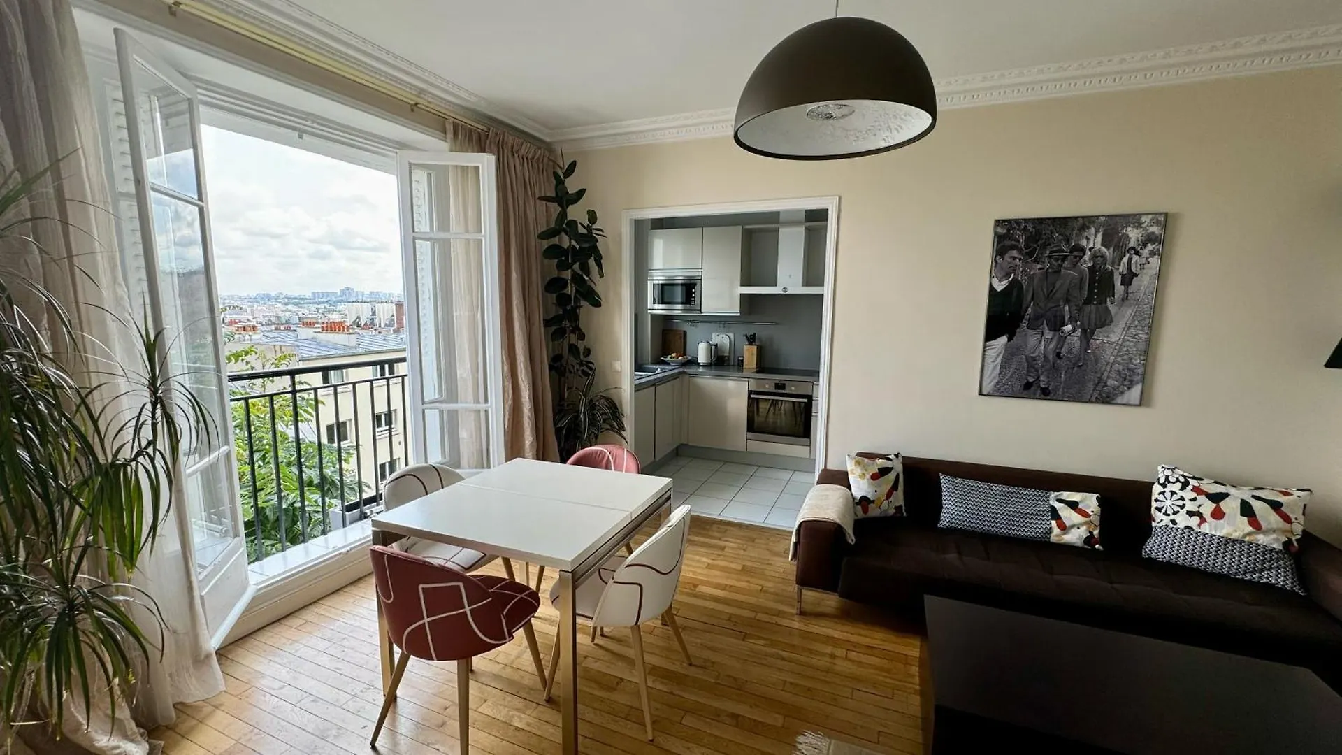 Amazing View In Montmartre, 2 Min From Sacre-Coeur Apartment Paris